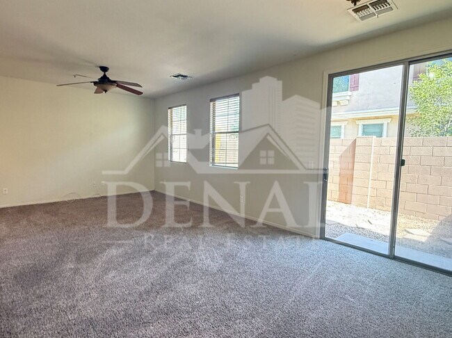 8198 W Groom Creek Rd Phoenix, AZ 85043 photo 4