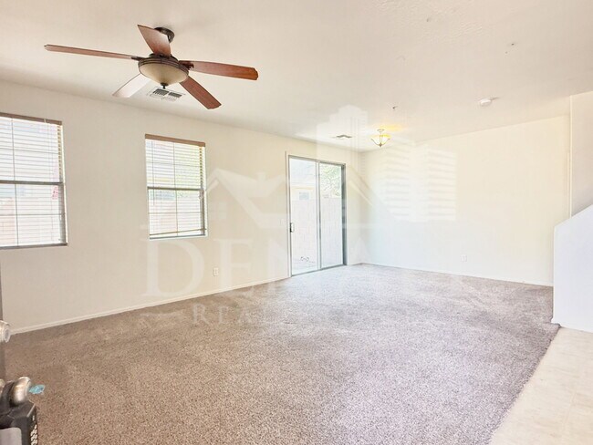 8198 W Groom Creek Rd Phoenix, AZ 85043 photo 3