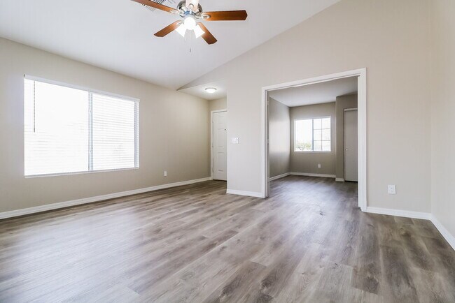 12234 N 121st Ln El Mirage, AZ 85335 photo 4