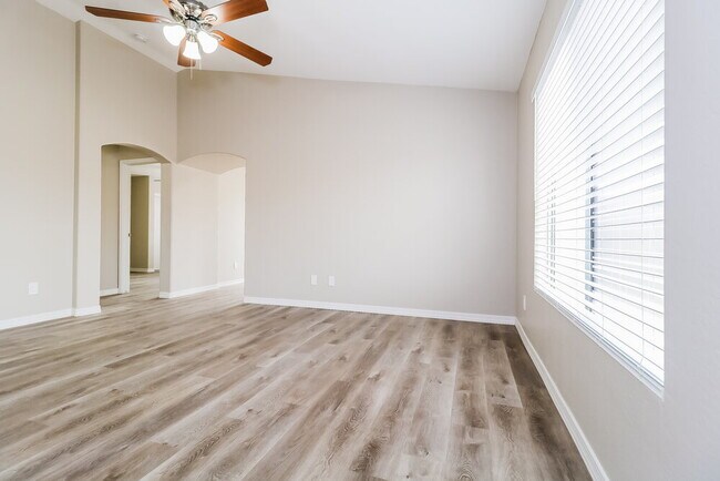 12234 N 121st Ln El Mirage, AZ 85335 photo 5