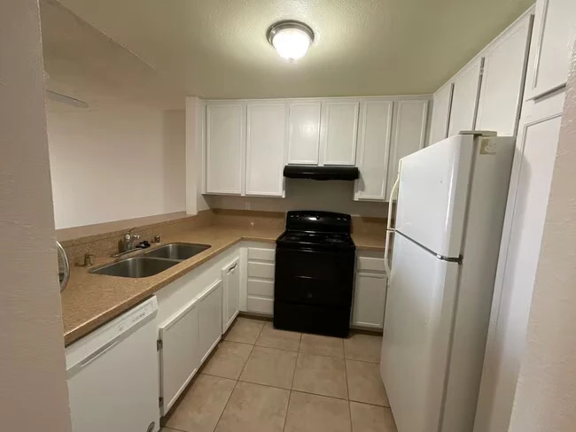 5985 Dandridge Ln San Diego, CA 92115 photo 5