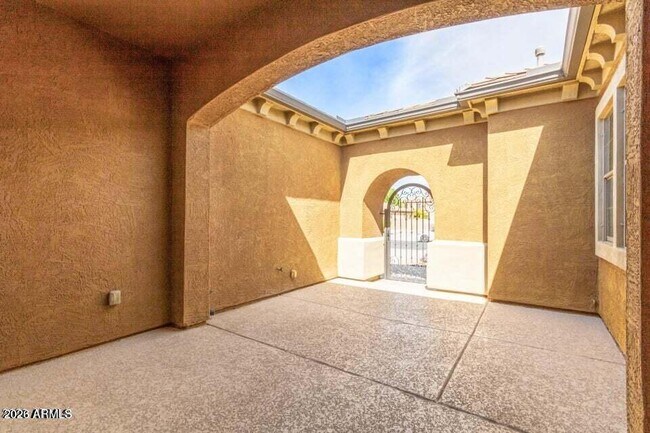 15369 W Westview Dr Goodyear, AZ 85395 photo 4