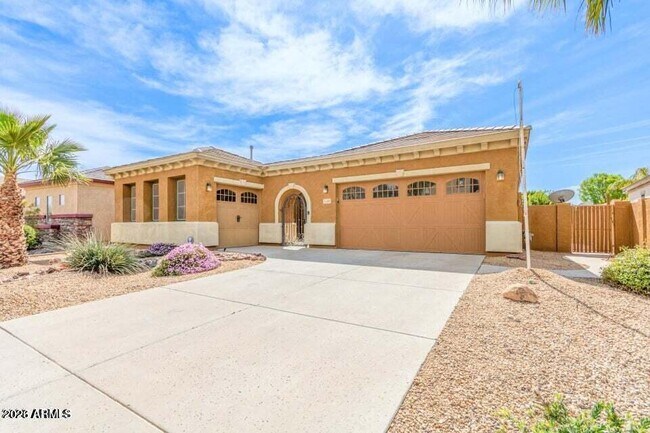 15369 W Westview Dr Goodyear, AZ 85395 photo 2