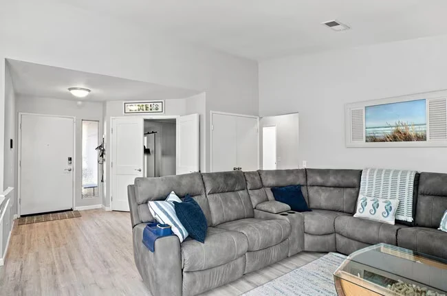 2039 Waterbury Dr Chula Vista, CA 91913 photo 4