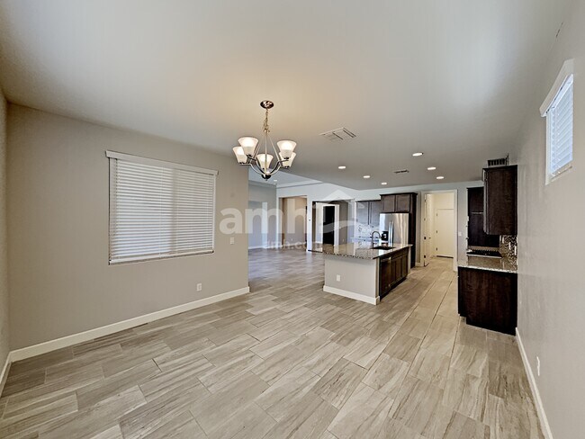18240 W Thunderhill Pl Goodyear, AZ 85338 photo 5