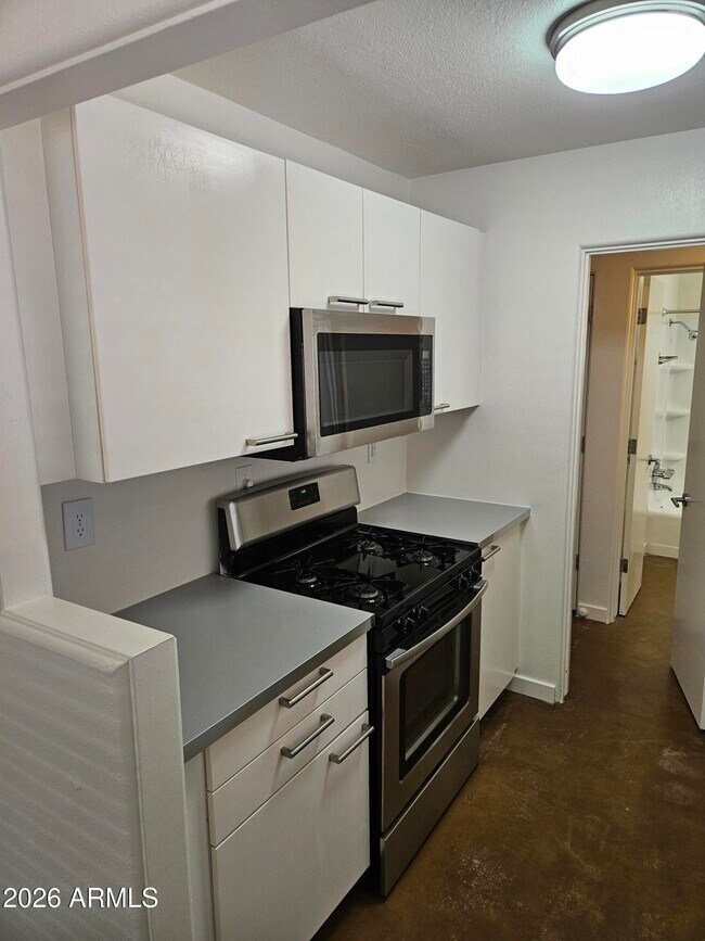 802 W Turney Ave Phoenix, AZ 85013 photo 5