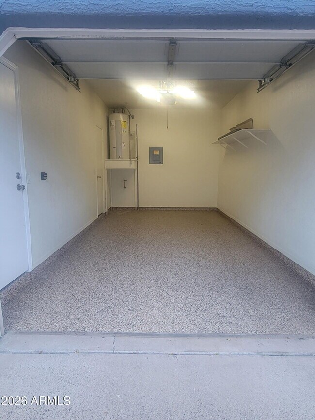 8888 N 47th Ave Glendale, AZ 85302 photo 2