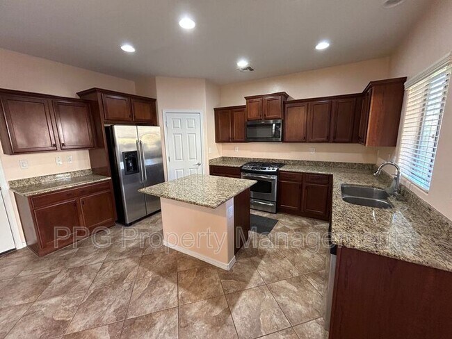 28218 N 25th Glen Phoenix, AZ 85085 photo 4