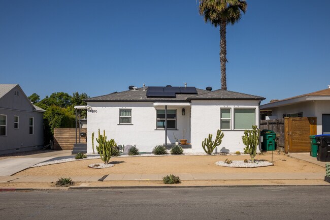 4590 Winona Ave San Diego, CA 92115 photo 2