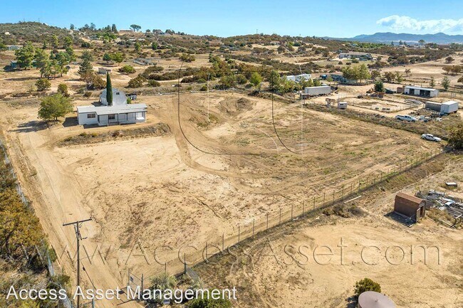39610 Howard Rd Anza, CA 92539 photo 3