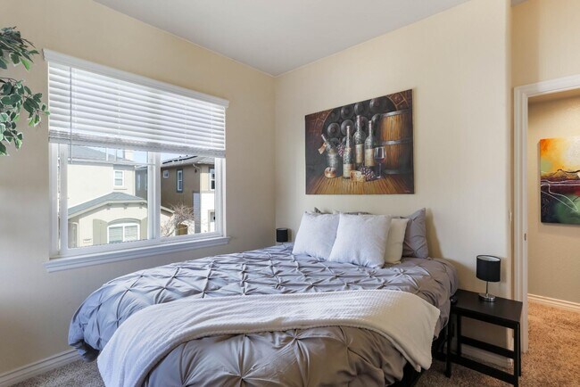 3170 Levante St Carlsbad, CA 92009 photo 4