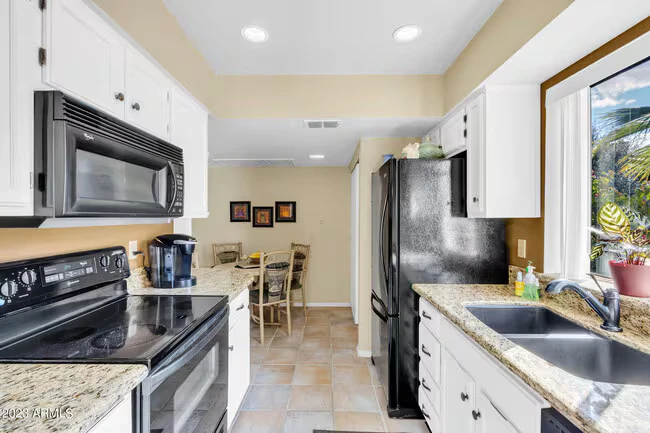 9430 E Mission Ln Scottsdale, AZ 85258 photo 4