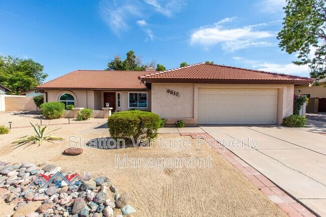 6517 W Crocus Dr Glendale, AZ 85306 photo 2