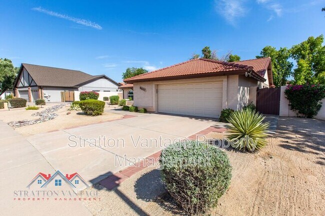 6517 W Crocus Dr Glendale, AZ 85306 photo 3
