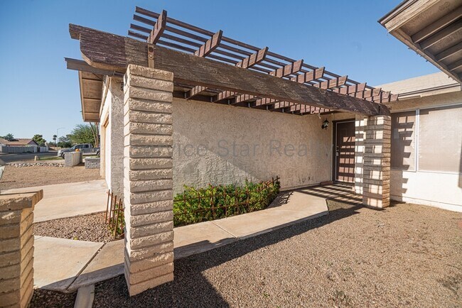 2166 E Diamond Ave Mesa, AZ 85204 photo 3