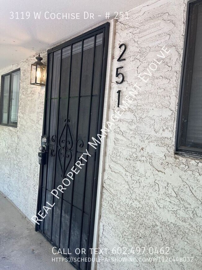 3119 W Cochise Dr Phoenix, AZ 85051 photo 4