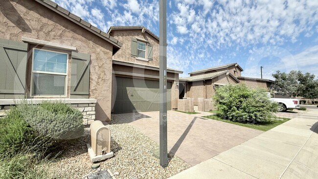 1906 N 140th Dr Goodyear, AZ 85395 photo 4