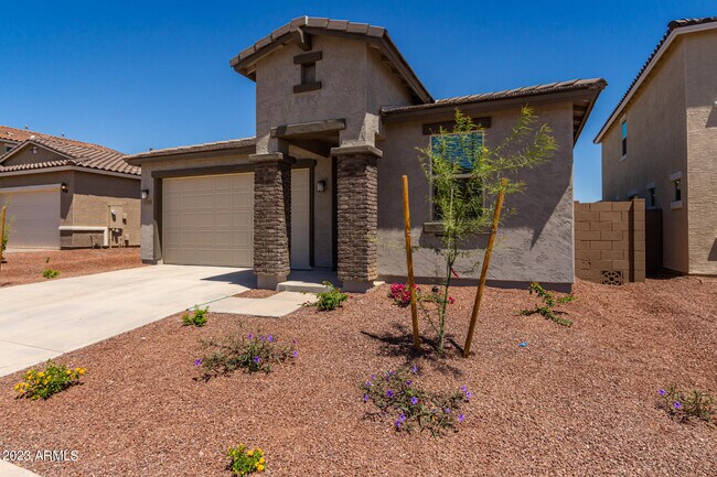 17318 W Surrey Dr Surprise, AZ 85388 photo 4