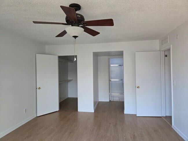 10718 W Roma Ave Phoenix, AZ 85037 photo 4