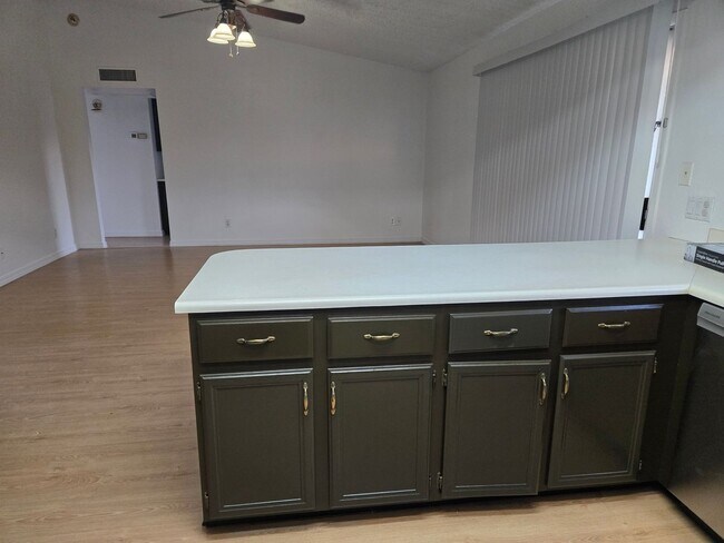 10718 W Roma Ave Phoenix, AZ 85037 photo 3
