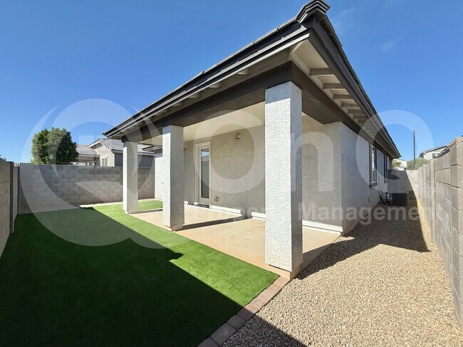 17421 W Daley Ln Surprise, AZ 85387 photo 2