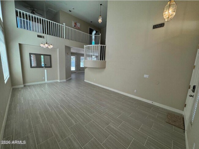 1470 W Armstrong Way photo 3