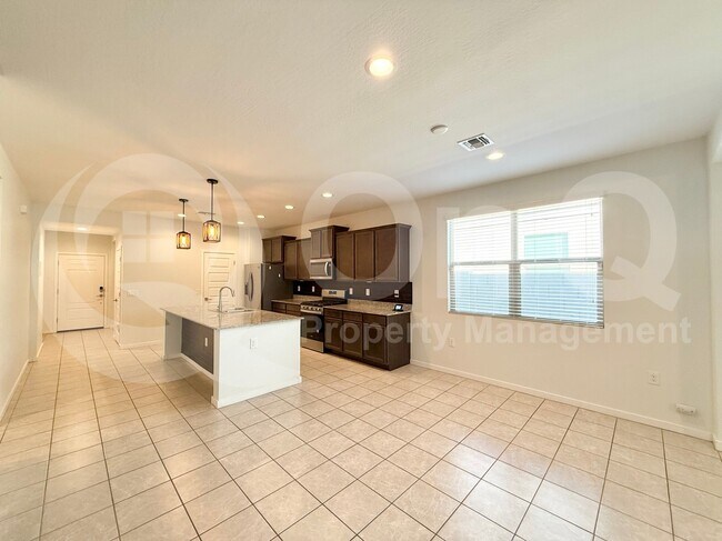 313 W Chaska Trail Queen Creek, AZ 85140 photo 5
