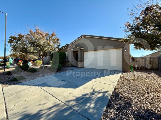 313 W Chaska Trail Queen Creek, AZ 85140 photo 2