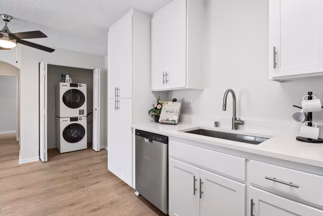 Waterleaf Apartments Homes photo 4