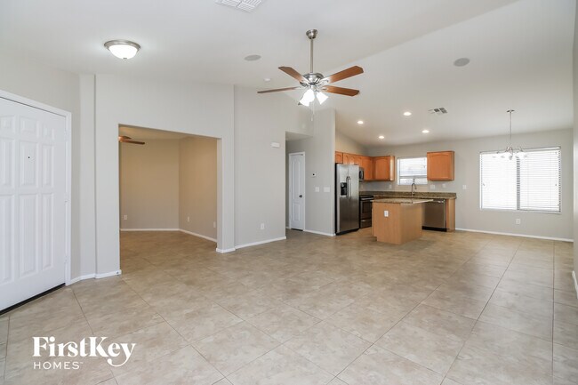 4186 E Aragonite Ln San Tan Valley, AZ 85143 photo 4