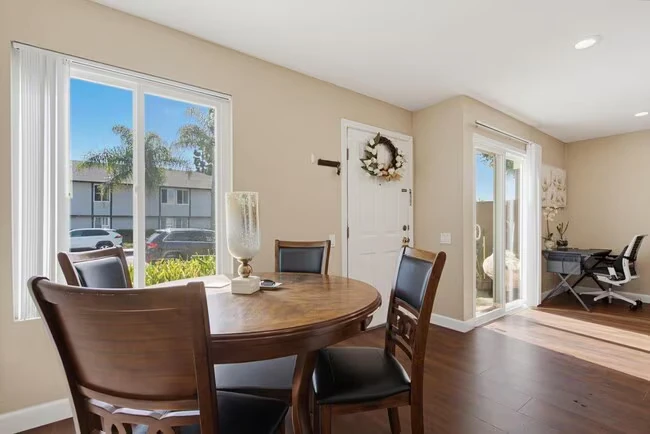 3454 Castle Glen Dr San Diego, CA 92123 photo 4