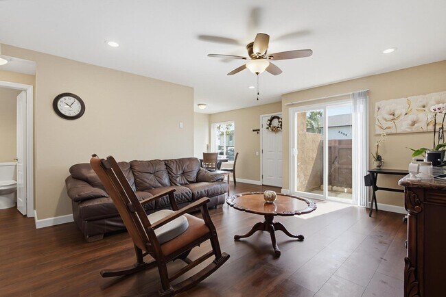 3454 Castle Glen Dr San Diego, CA 92123