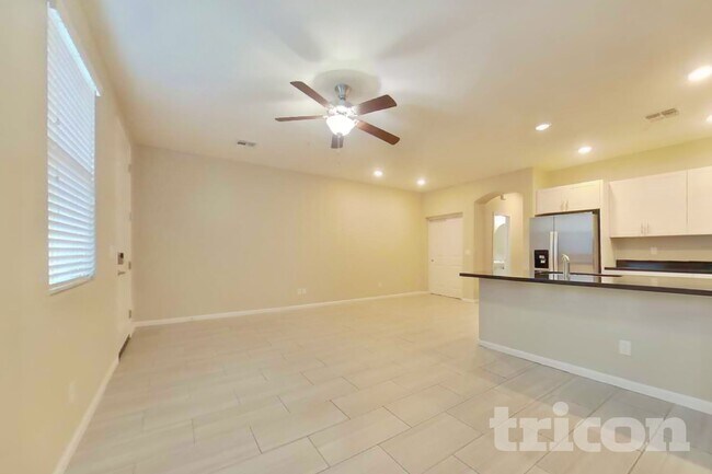 12564 W Hummingbird Terrace Peoria, AZ 85383 photo 3