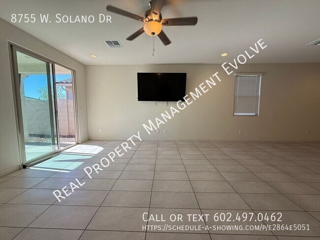 8755 W Solano Dr Glendale, AZ 85305 photo 5