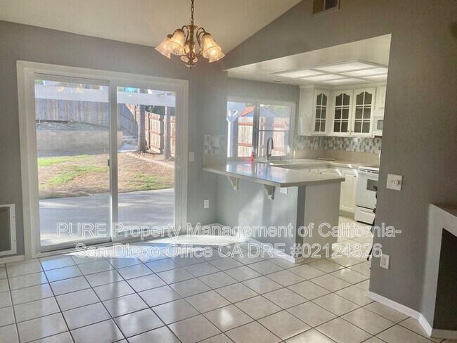 799 Via Teramo Escondido, CA 92026 photo 2