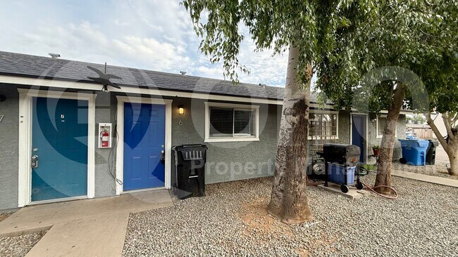 3004 E Waltann Ln Phoenix, AZ 85032 photo 3