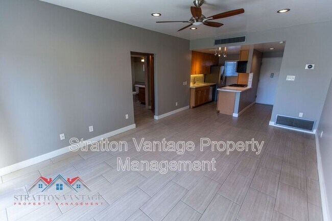 6125 E Indian School Rd Scottsdale, AZ 85251 photo 3