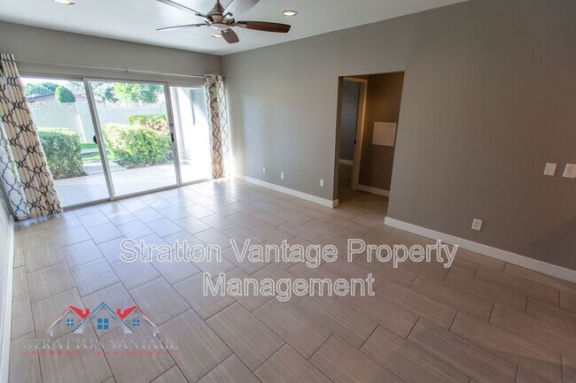 6125 E Indian School Rd Scottsdale, AZ 85251 photo 2