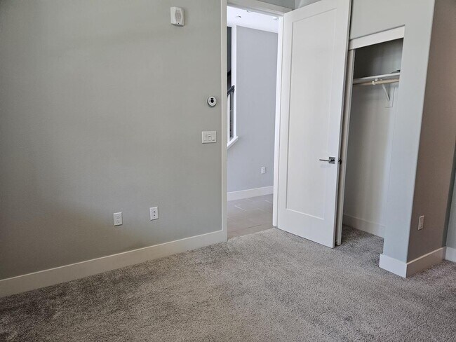 122 Ranch Ln Mountain View, CA 94040 photo 4