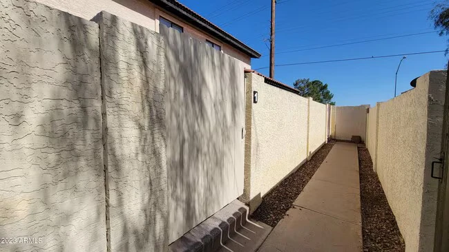 6147 E Greenway St Mesa, AZ 85205 photo 4