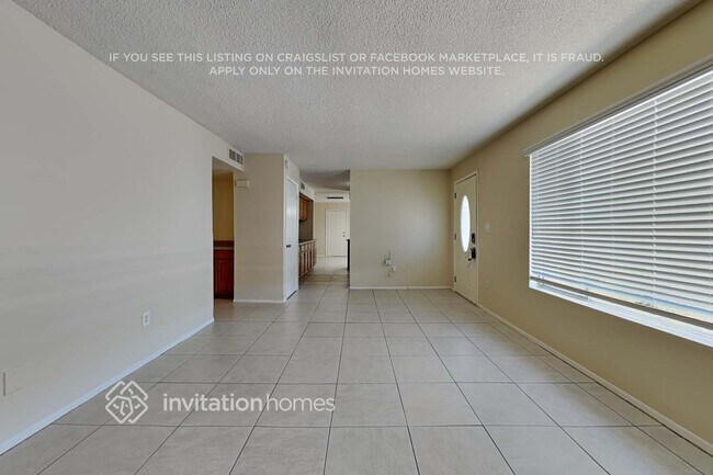 7115 W North Ln Peoria, AZ 85345 photo 3