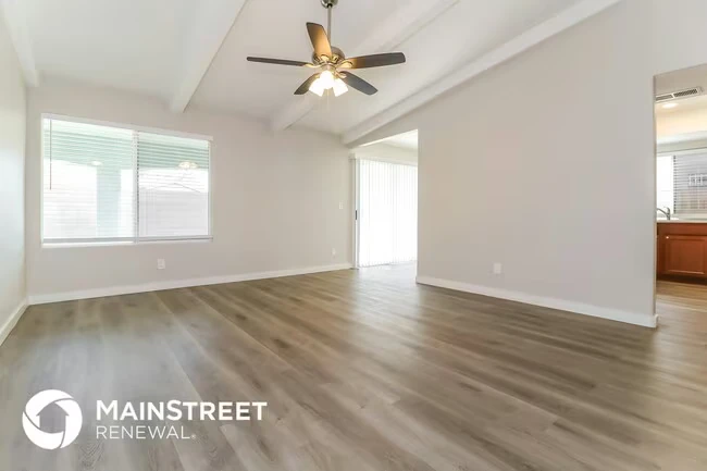 7527 W Elm St Phoenix, AZ 85033 photo 3
