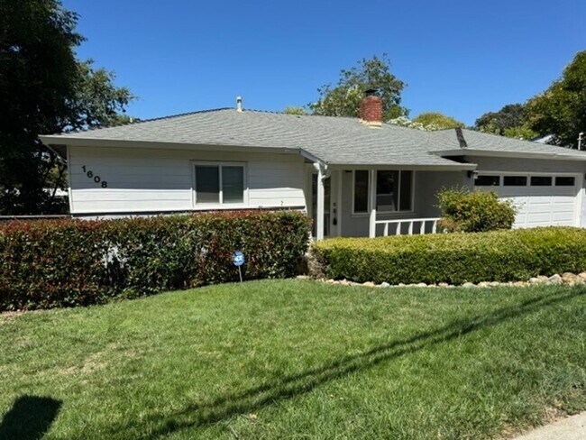 1608 Poplar Drive, Walnut Creek, CA 94595 photo 3