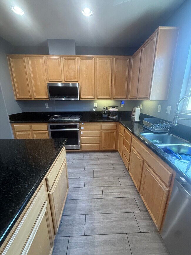 1841 Spring Straw Ln Chula Vista, CA 91913 photo 2