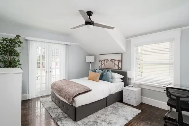 2454 Union St San Diego, CA 92101 photo 3