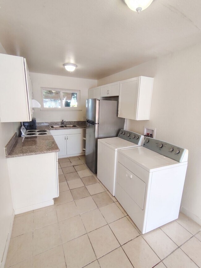 10100 Walnut St Oakland, CA 94603 photo 4