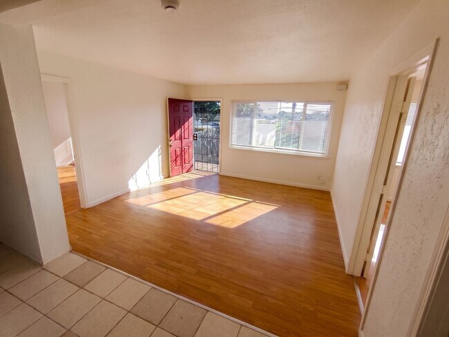 10100 Walnut St Oakland, CA 94603 photo 2