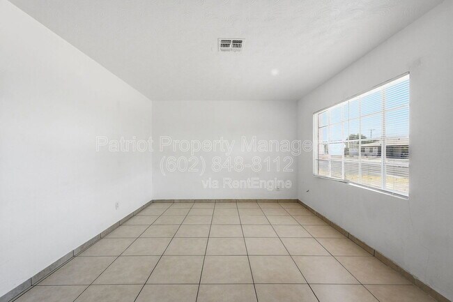 6701 N 33rd Ave Phoenix, AZ 85017 photo 5