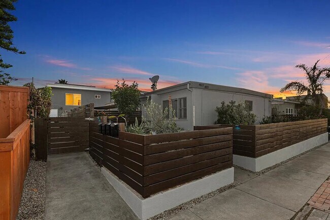 4823 Iroquois Ave San Diego, CA 92117 photo 2