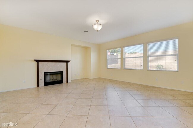 2353 Hummingbird St Chula Vista, CA 91915 photo 5